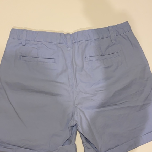 Gap Shorts - Picture 2 of 4